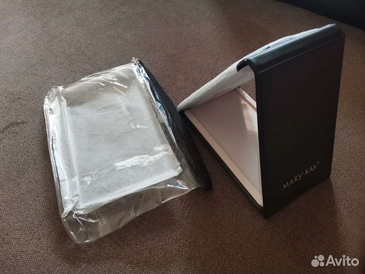 Новое зеркало в косметичке