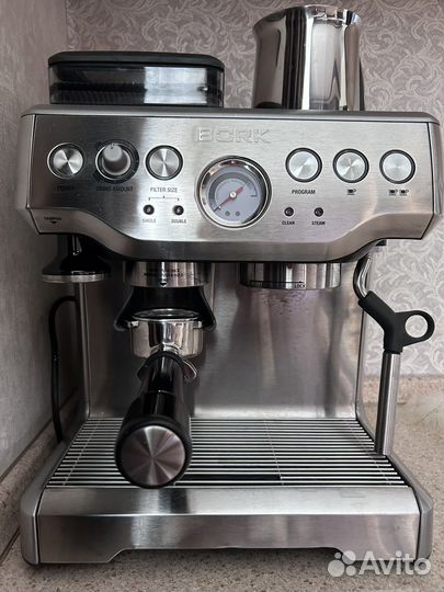 Кофемашина bork c 801