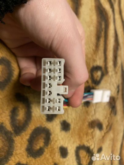 Провод адаптер Yatour VW8 Toyota