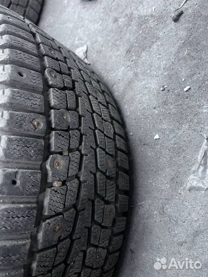 Комплект колес на зимней резине Dunlop r16