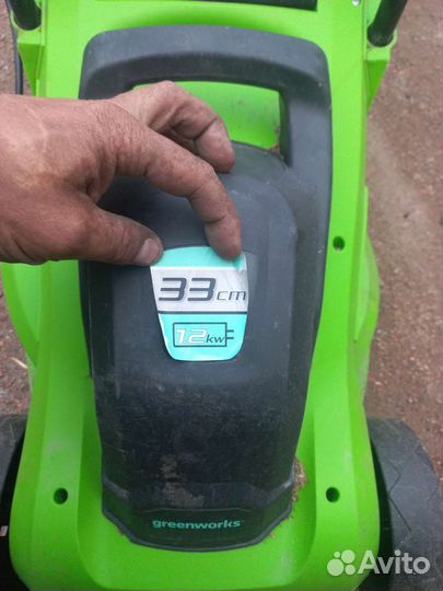 Газонокосилка электрическая