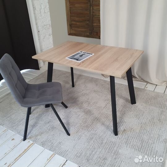 Письменный стол Ник Дуб 110*70 см. Черные ножки