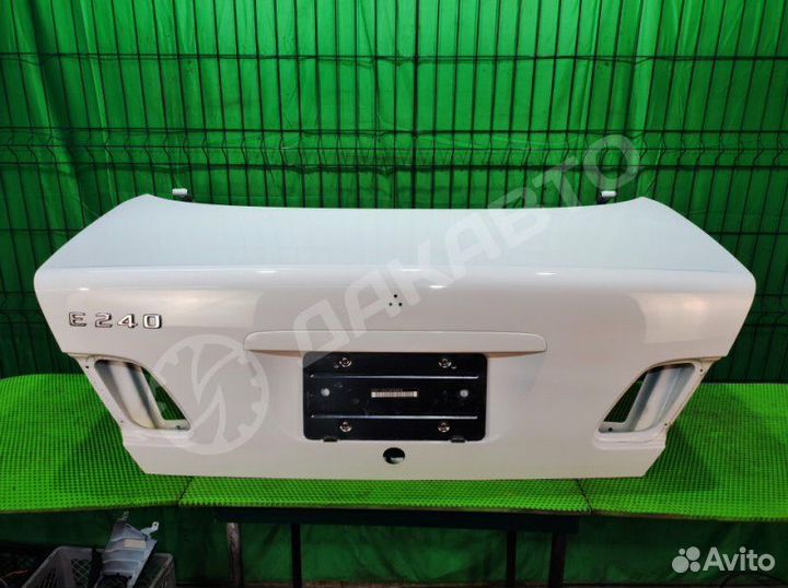 Крышка багажника Mercedes-Benz E W210