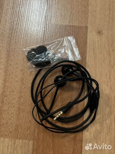 Гарнитуры и зарядные устройства