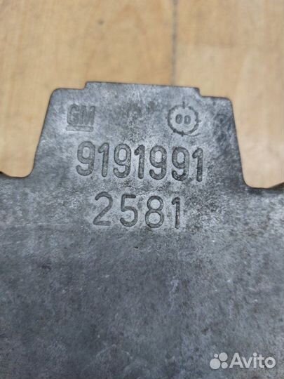 Кронштейн двигателя Opel Agila A Z12XE 2001