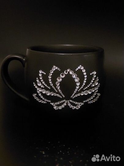 Кружка в подарок со стразами