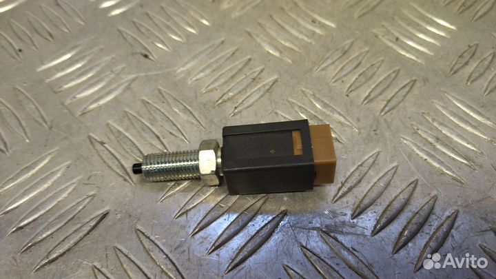 Б/У Датчик включения стопсигнала