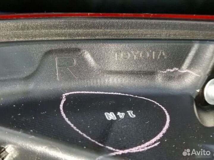 Фонарь правый Toyota Camry 70 17-22