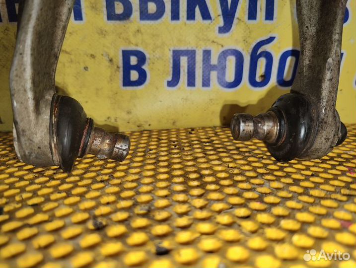 Рычаг передний правый верхний Audi A4B5