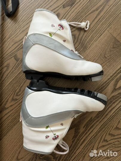 Комплект Беговые лыжи и ботинки Rossignol 150