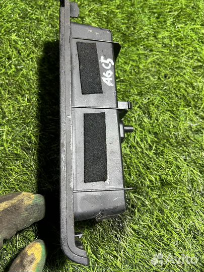 Ящик передней консоли Audi A6 C5