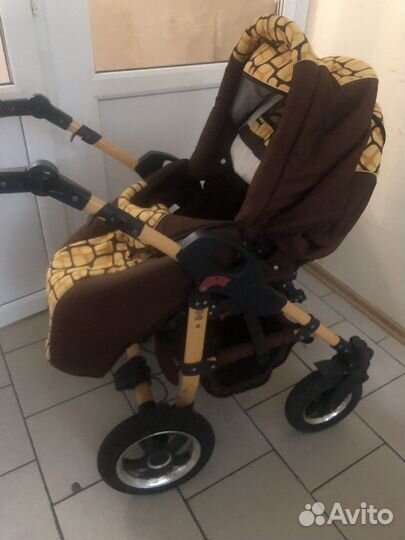 Прогулочная коляска