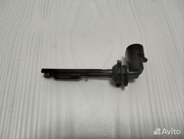 Датчик уровня ож opel astra j