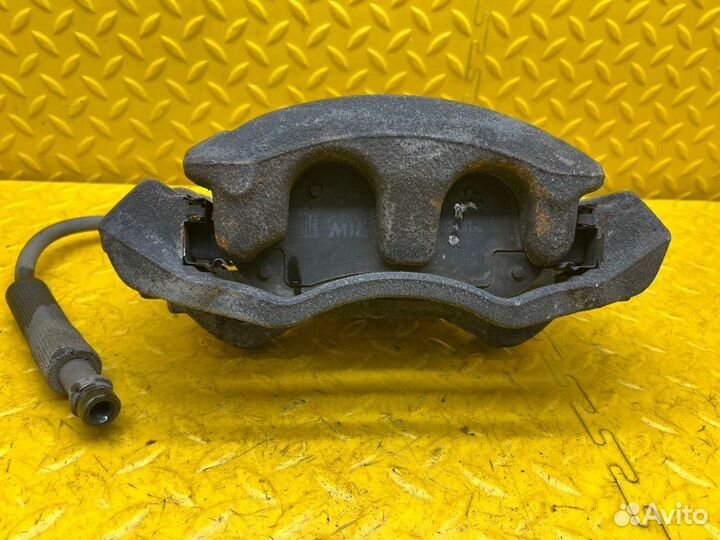 Суппорт тормозной передний правый Ford Transit 8