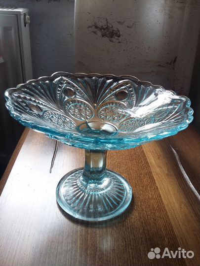 Старинные вазы, рюмки, бокалы. Стекло из СССР