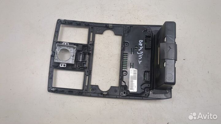 Рамка под магнитолу Chrysler 300C