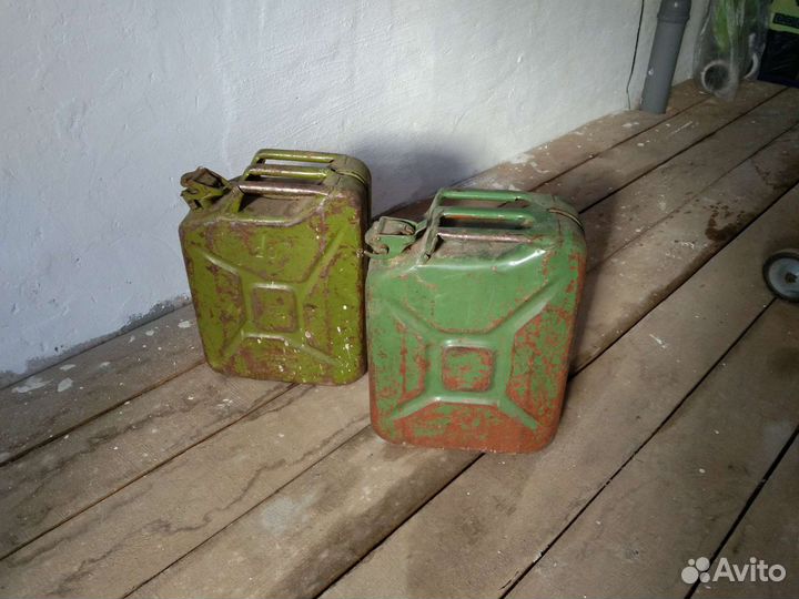 Канистра металлическая 20л