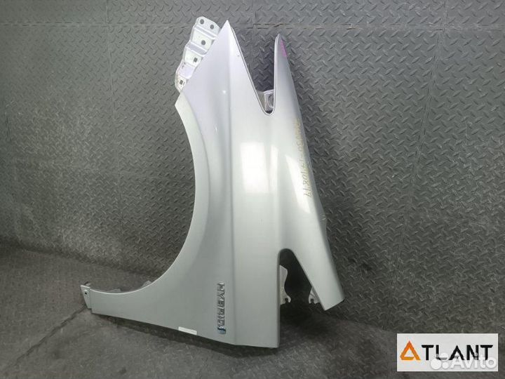 Крыло переднее левое toyota prius