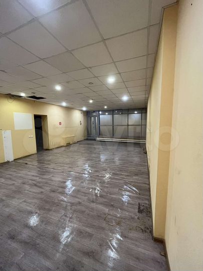 Помещение с отдельным входом, 55.8 м²