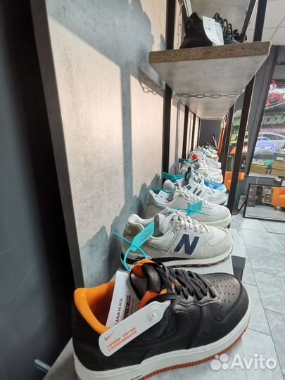 Магазин кроссовок в цао