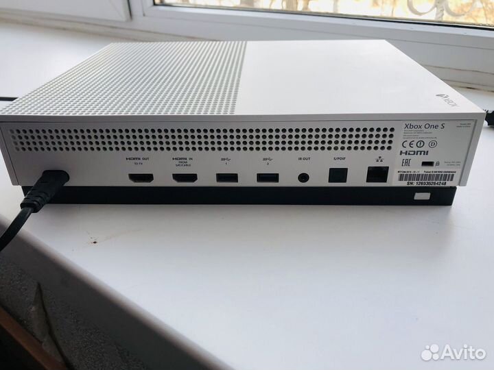 Игровая приставка xbox one s 1 tb