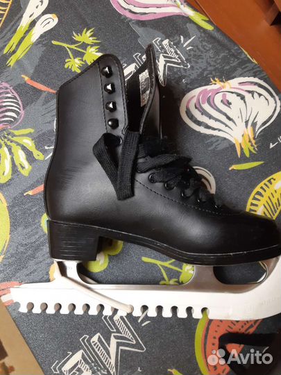 Детские коньки р.34