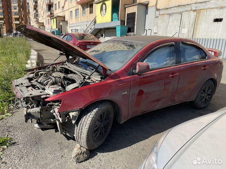 Mitsubishi Lancer 2.0 CVT, 2007, битый, 295 000 км
