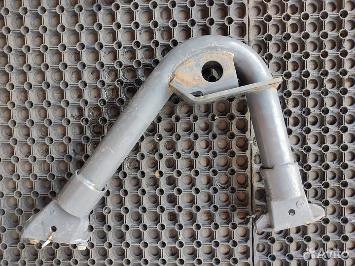 Кронштейн усилителя бампера левый Renault Premium