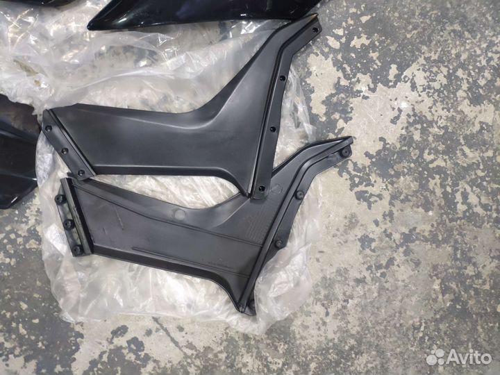 Комплект пластика BSE Z-серии