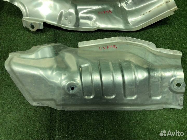 Тепловой экран Lexus Ls600H UVF45 2UR-FSE 11.2009