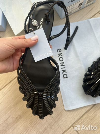 Сандалеты женские