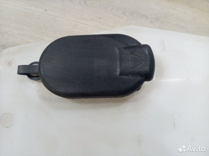 Бачок омывателя Renault Duster универсал K9K 884