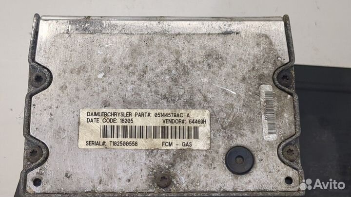 Блок предохранителей Chrysler Voyager, 2006