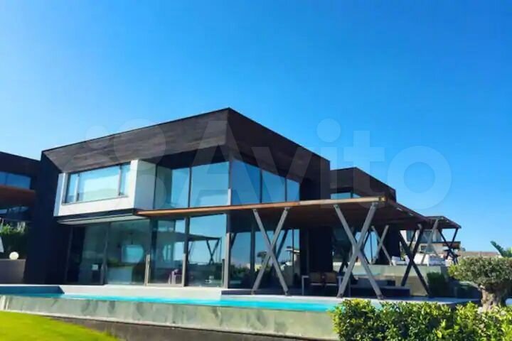 Дом 325 м² на участке 11,4 сот.