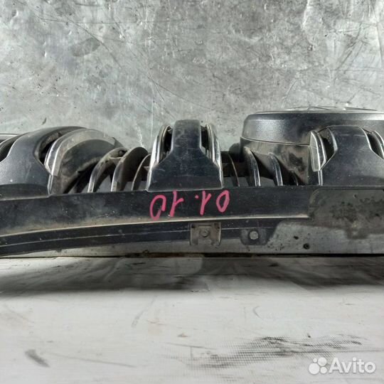 Решетка радиатора Toyota Land Cruiser Prado 150