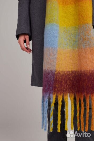 Женский теплый палантин