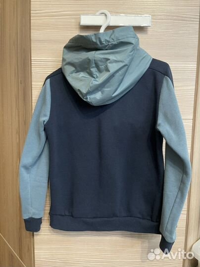 Толстовка для мальчика 134 новая