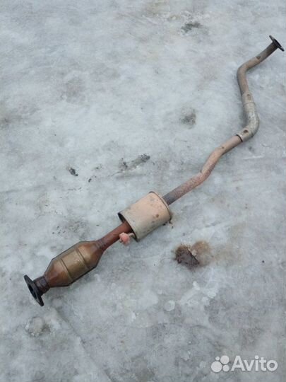 Резонатор Hyundai Solaris G4FA 2011