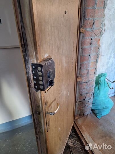 Дверь входная бу