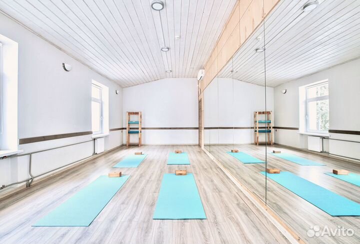 Почасовая аренда зала для йоги,тренингов,семинаров