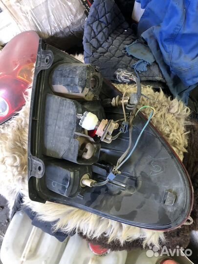 Задние фонари L200