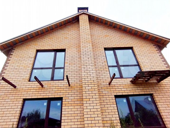 Дом 176 м² на участке 10 сот.