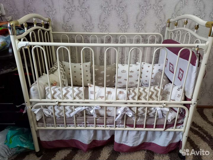 Детская кроватка с матрасом, бортиками,болдахином
