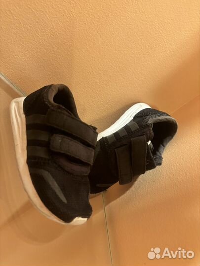 Кроссовки adidas детские