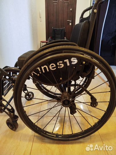 Инвалидная коляска складная бу