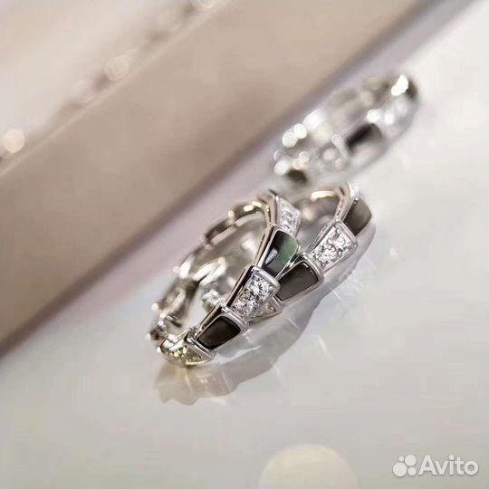 Кольцо Bvlgari в фирменной упаковке