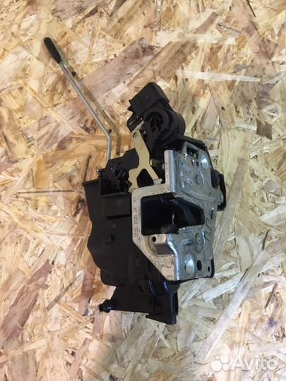 Замок двери w210 avantgarde