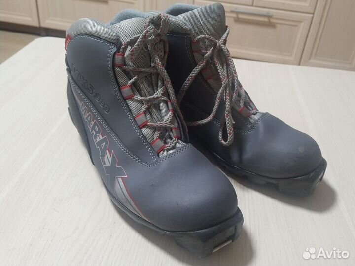 Лыжные ботинки классические