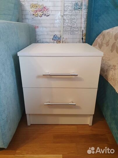 Тумба прикроватная белая два ящика