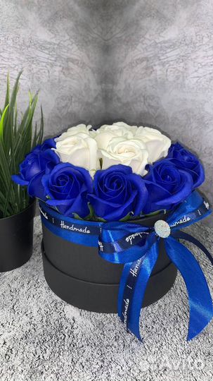 Букет из синих мыльных роз